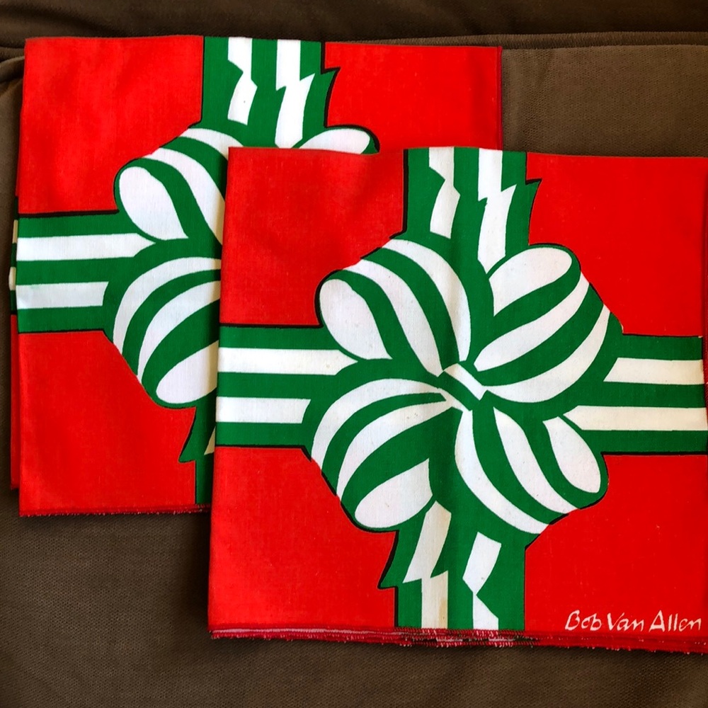 Bob Van Allen Vintage Christmas Napkins Never been used Set of 2